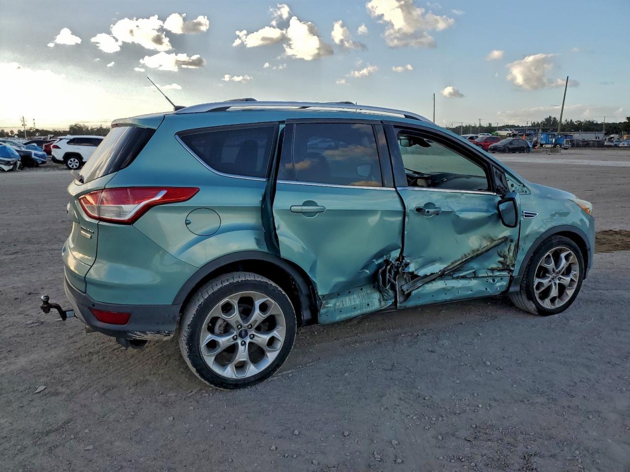 2013 Ford Escape Titanium - Фото 3