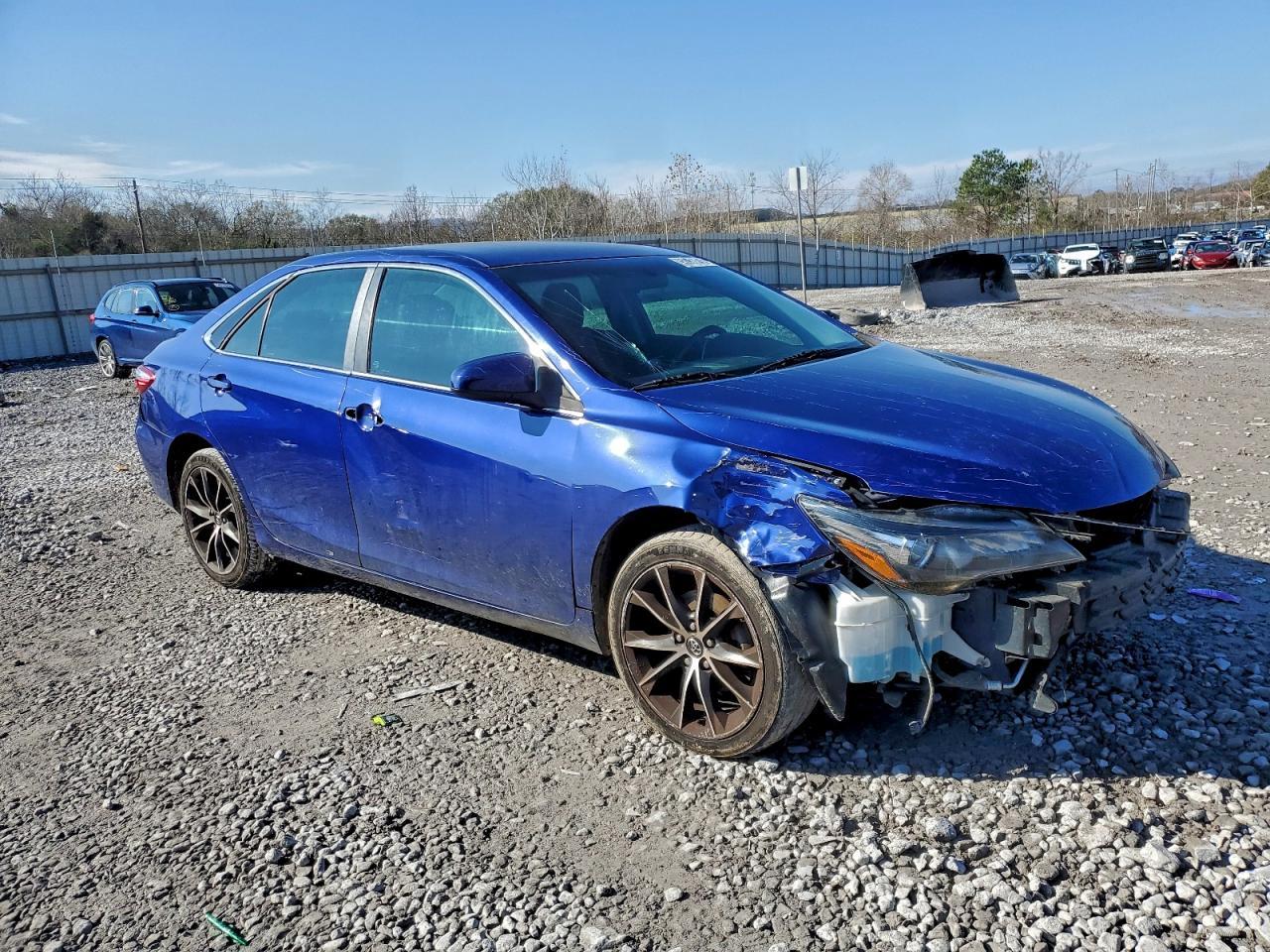 2015 Toyota Camry Le - Image 4