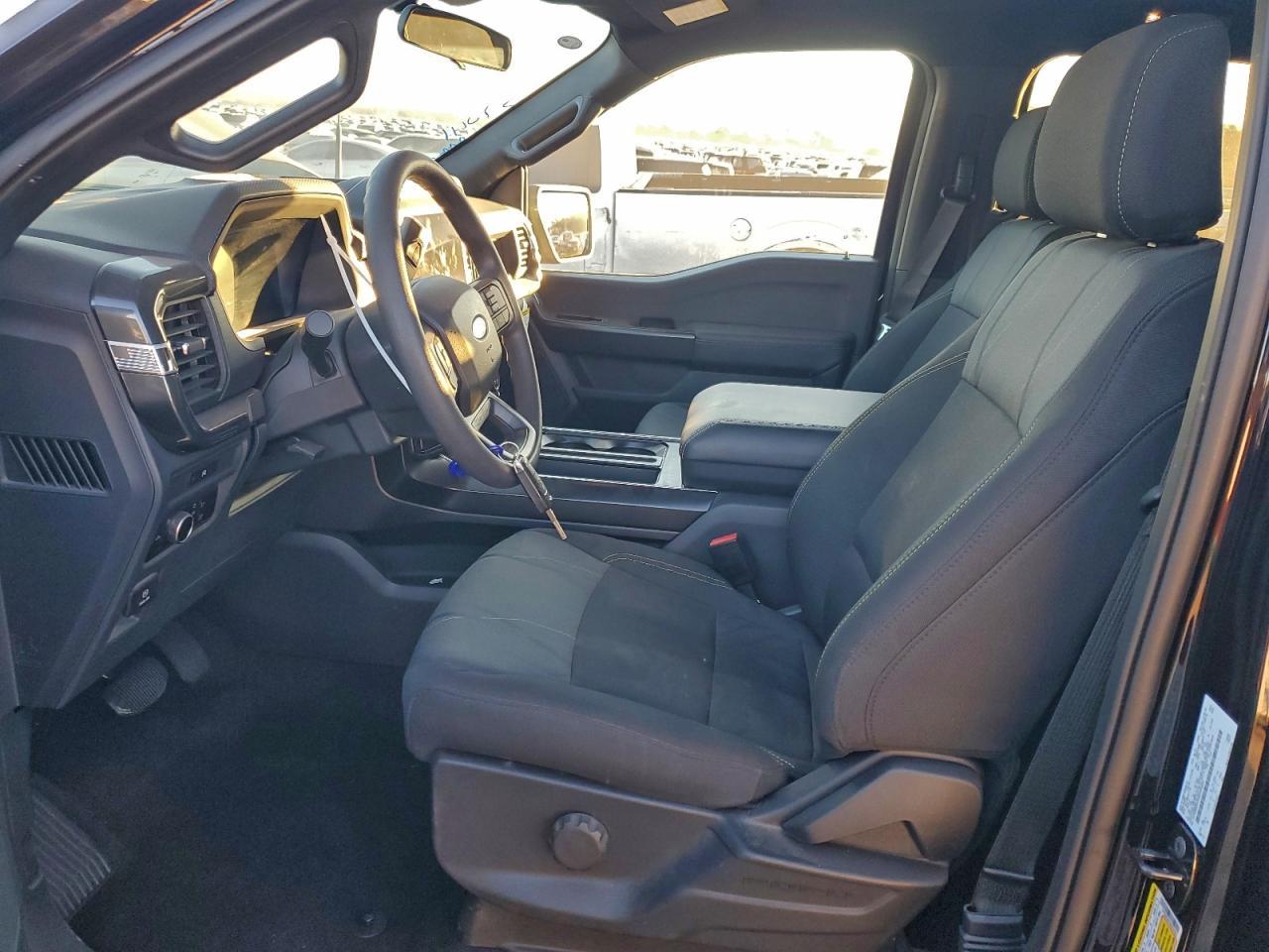 2025 Ford F150 Stx - Фото 7