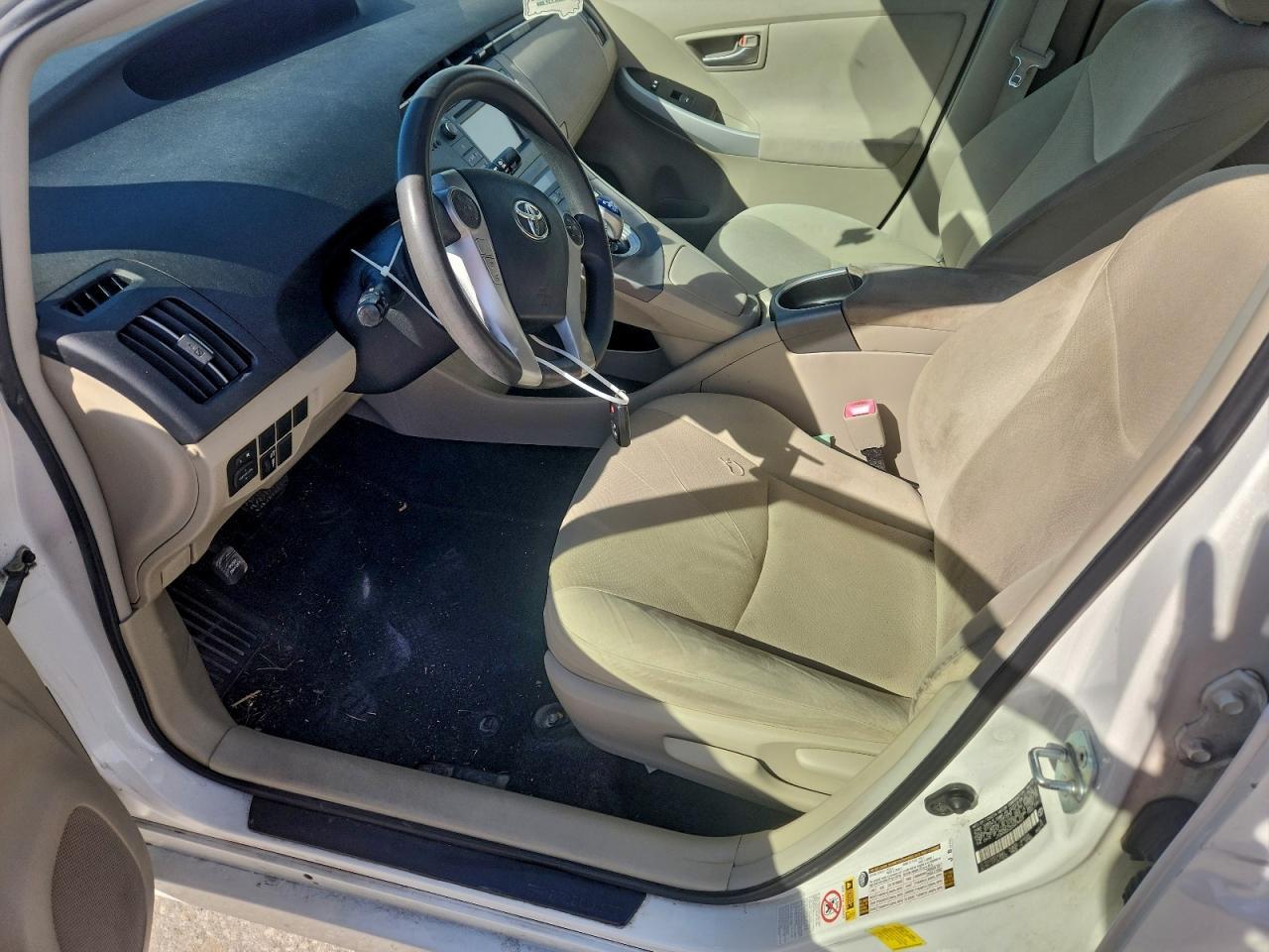 2012 Toyota Prius - Фото 7