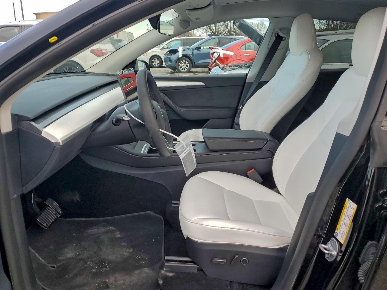 2024 Tesla Model Y - Фото 7