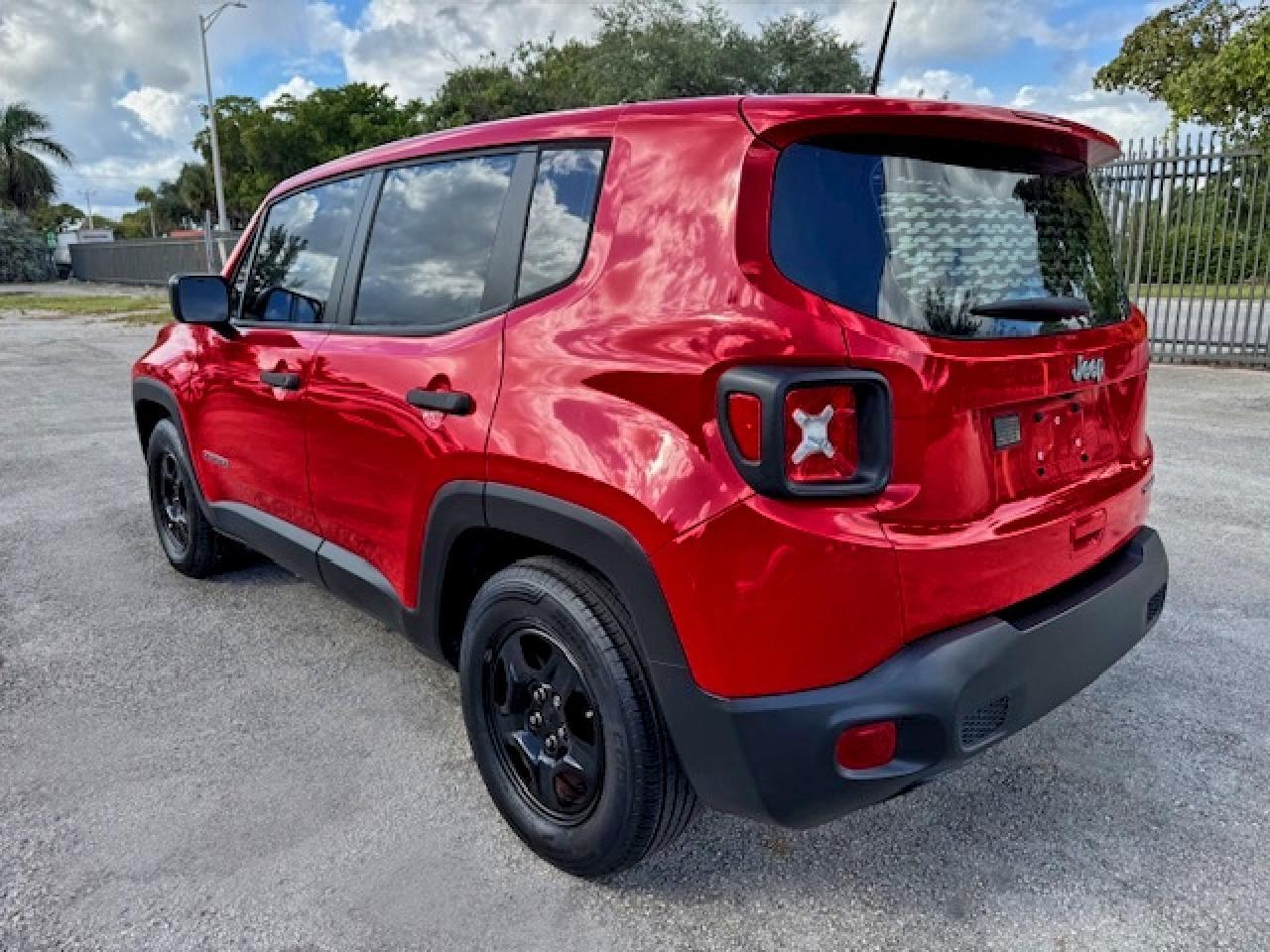 2020 Jeep Renegade Sport - Image 2