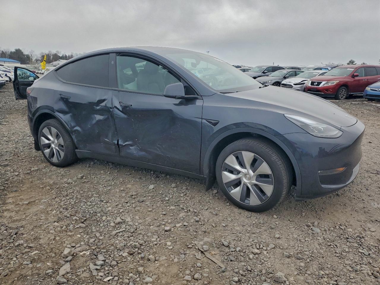 2024 Tesla Model Y - Фото 4