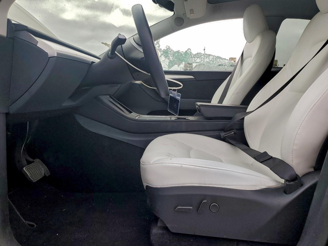2023 Tesla Model Y - Фото 7