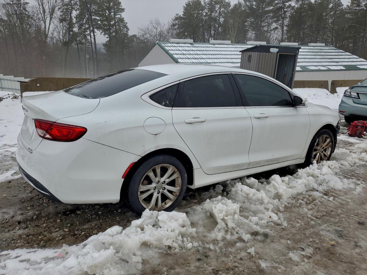 2015 Chrysler 200 Limited - Фото 3