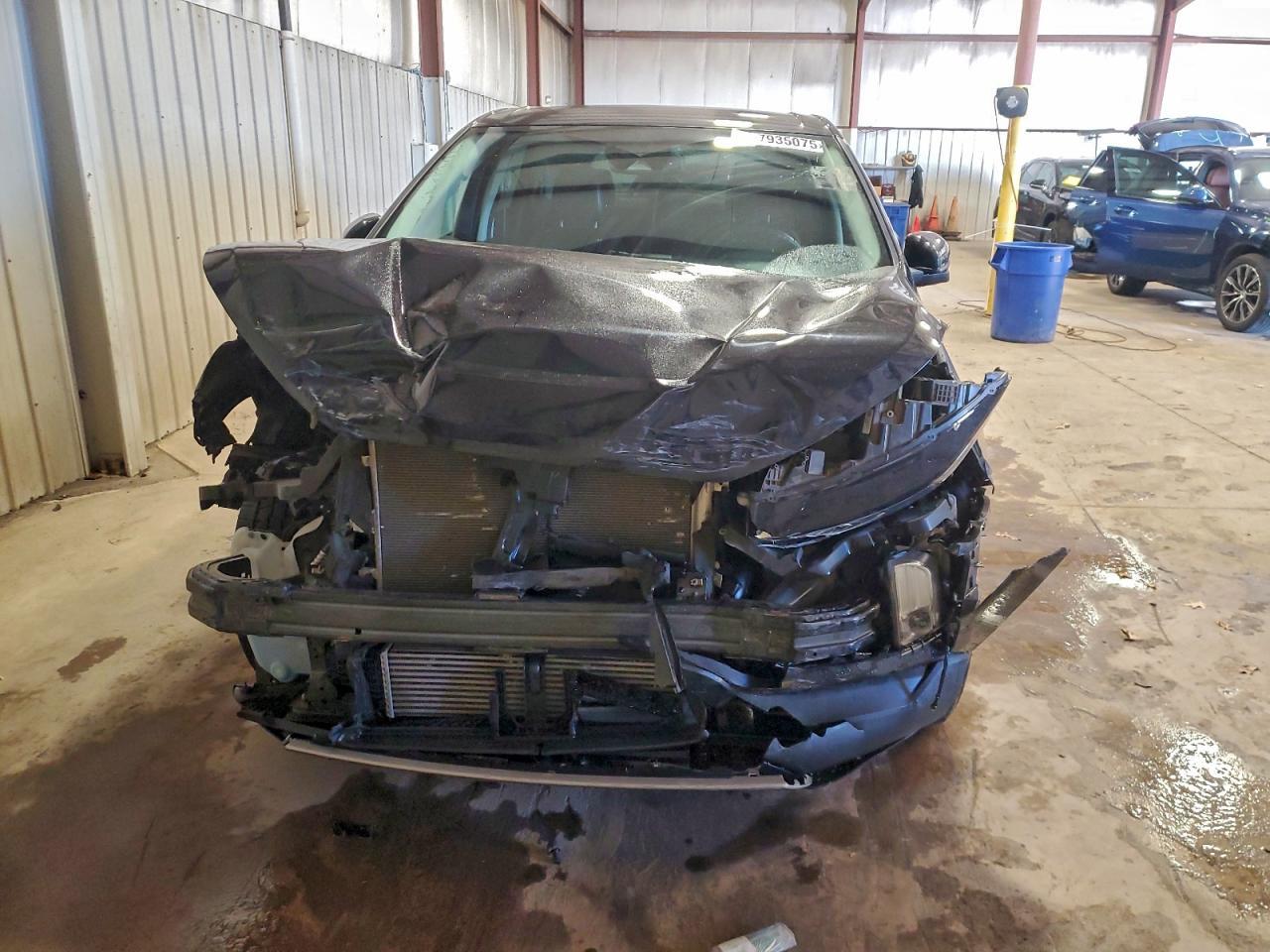 2022 Ford Edge Titanium - Фото 5