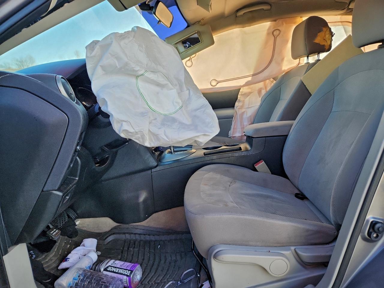 2011 Nissan Rogue S - Image 7