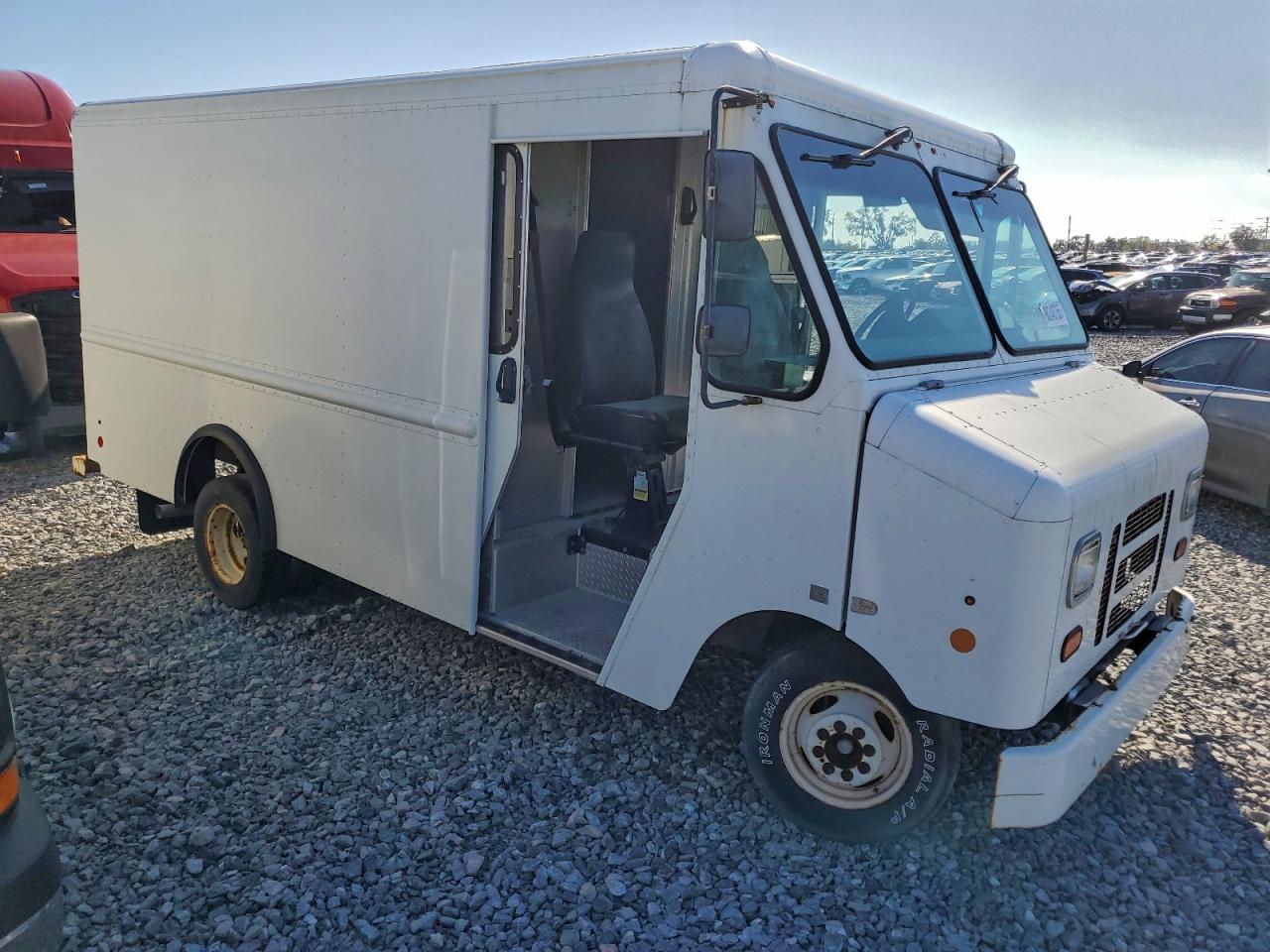 2016 Ford Econoline E350 Super Duty Stripped Chassis - Фото 4
