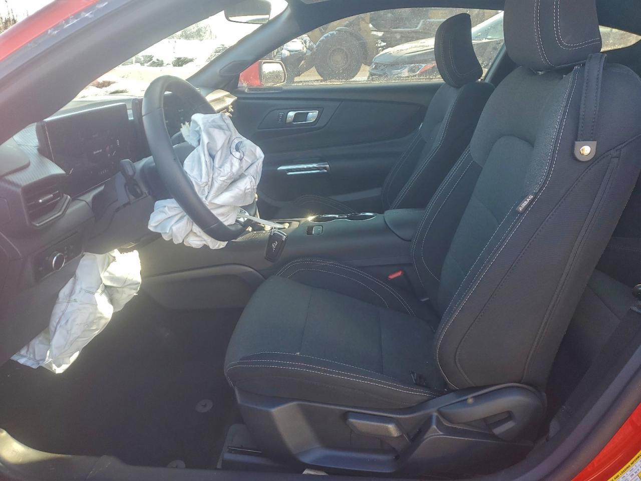 2025 Ford Mustang - Фото 7