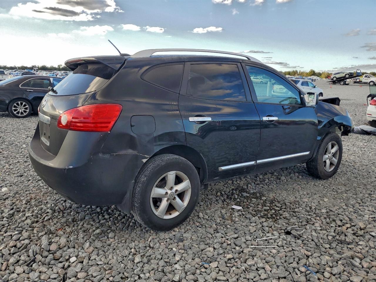 2011 Nissan Rogue S - Image 3
