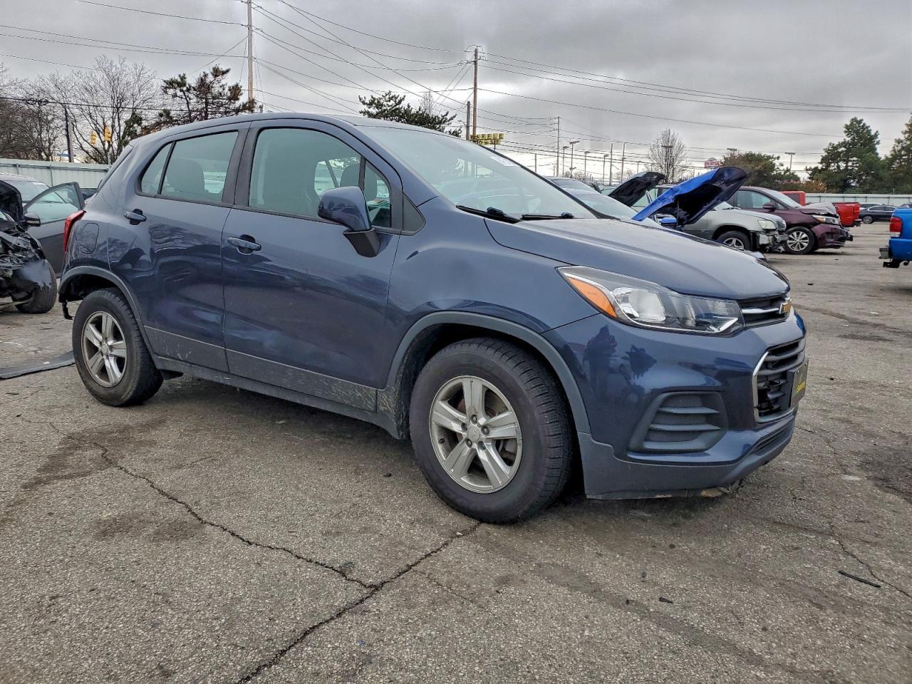 2019 Chevrolet Trax Ls - Image 4