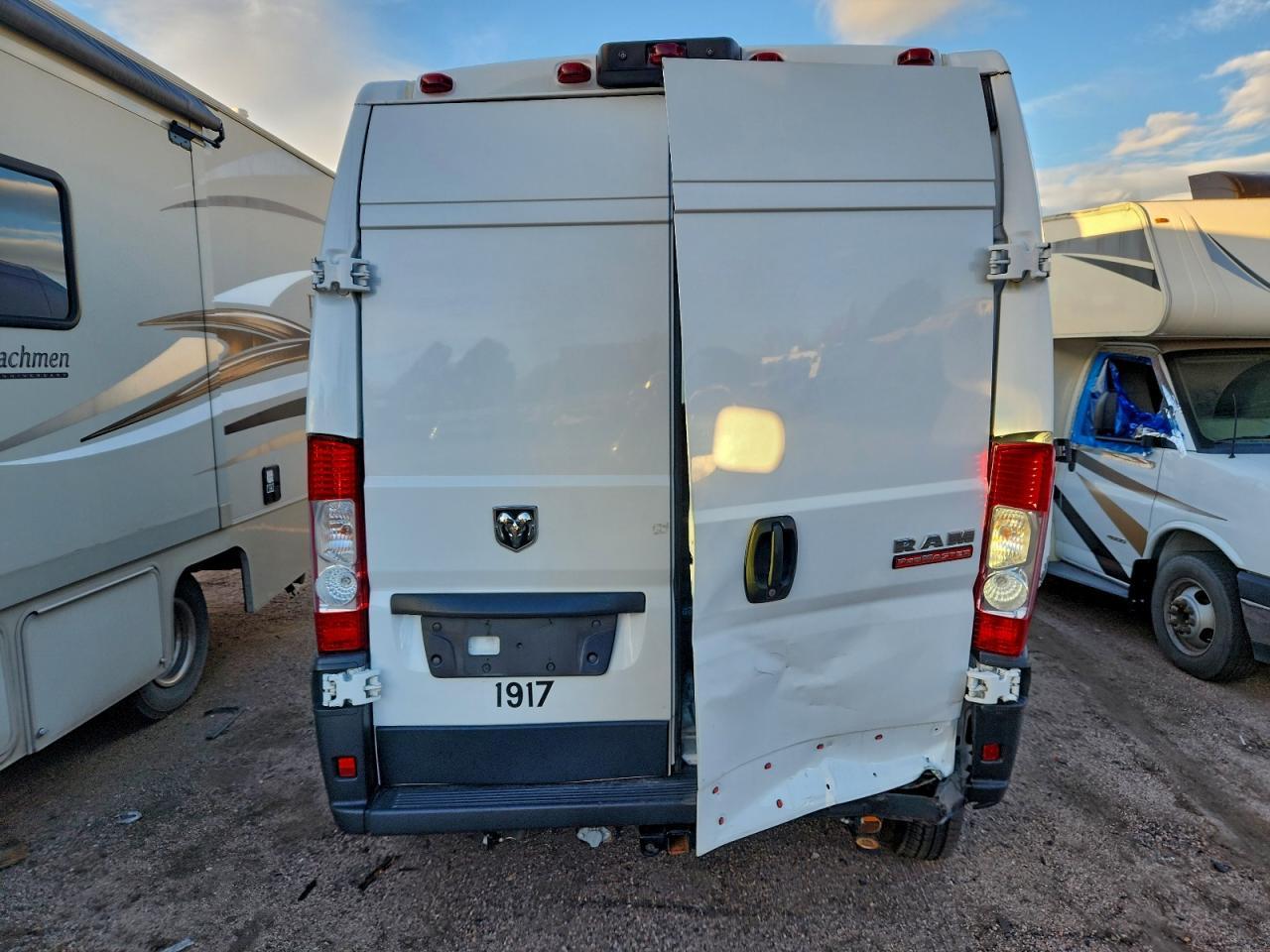 2021 Ram Promaster 2500 Delivery Van - Фото 6