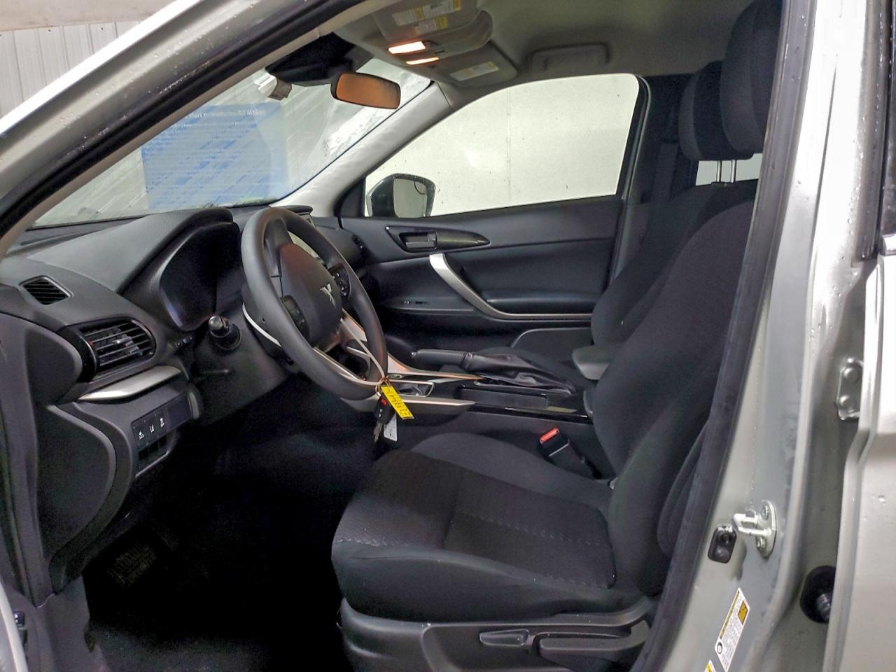 2023 Mitsubishi Eclipse Cross Es - Image 7