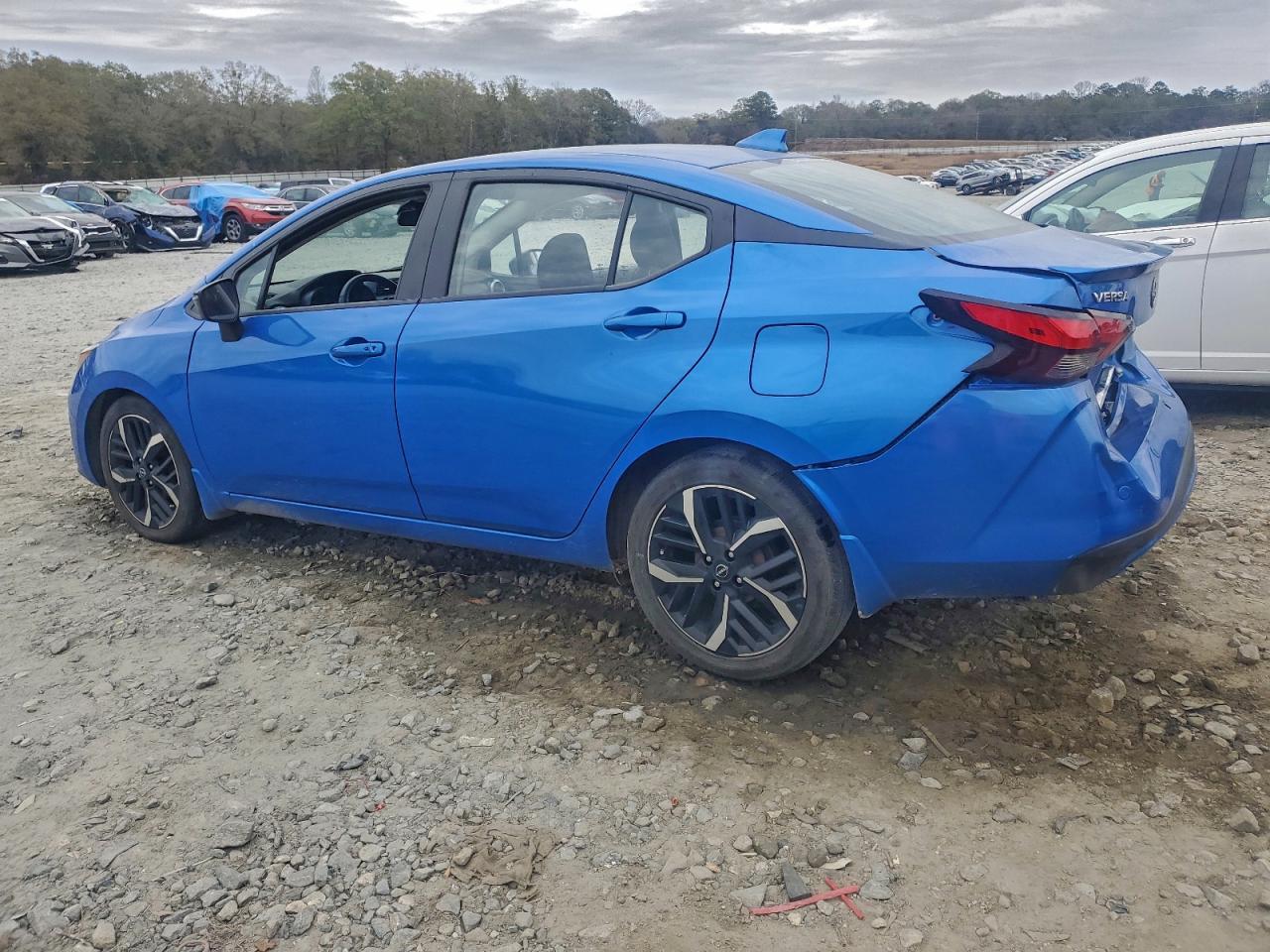 2023 Nissan Versa Sr - Image 2