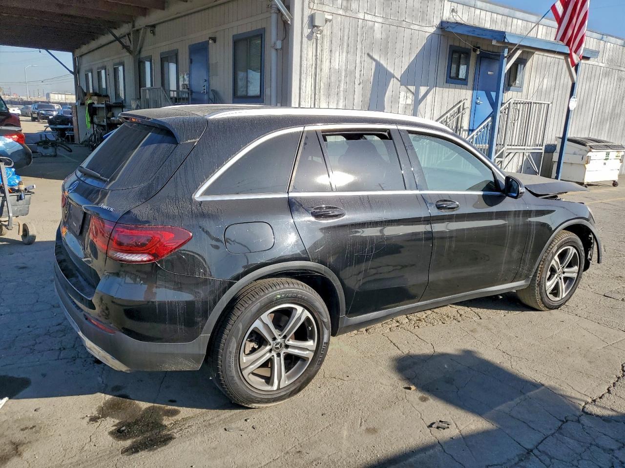 2020 Mercedes-Benz Glc 300 4Matic - Image 3