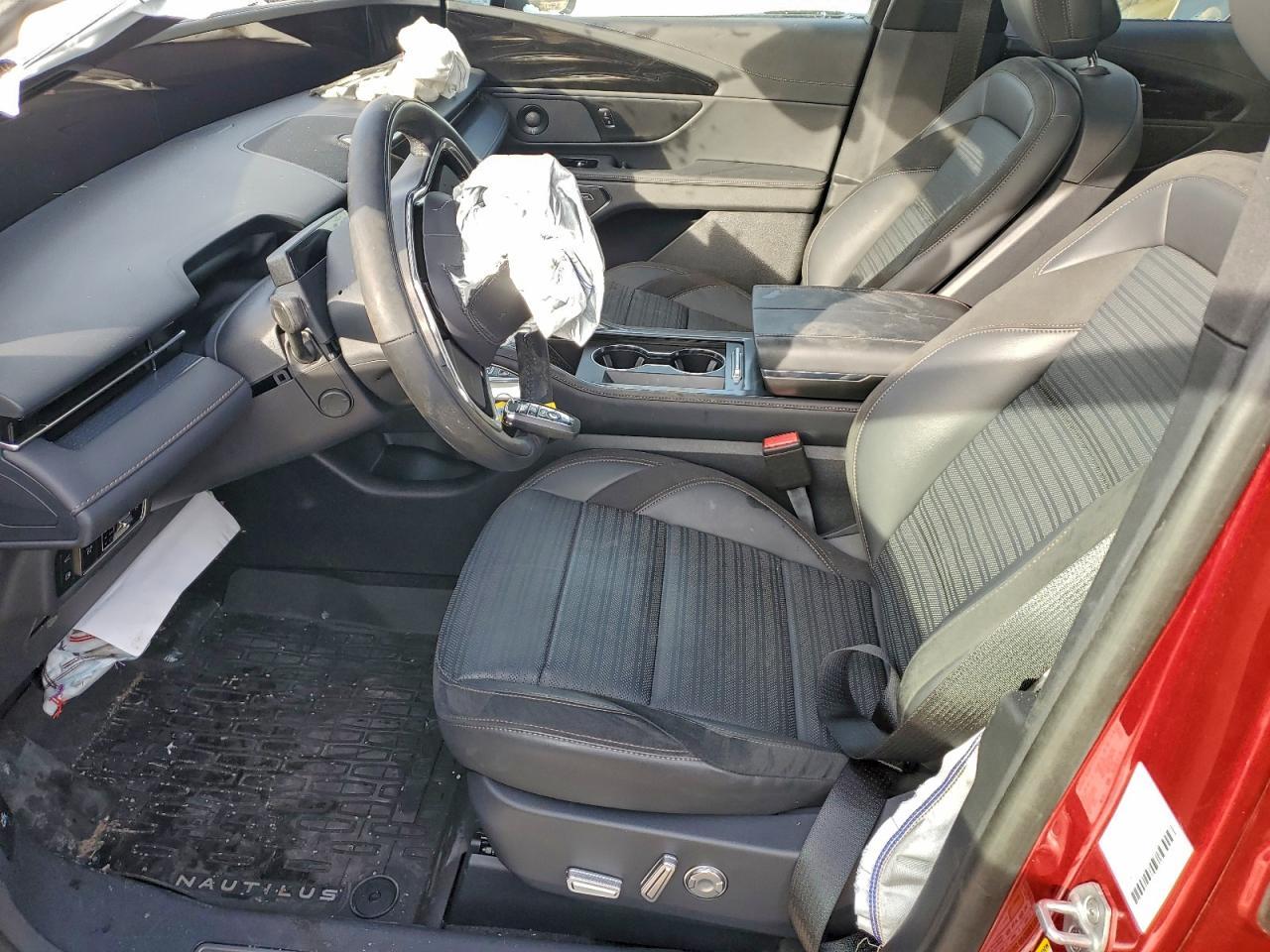 2025 Lincoln Nautilus Reserve - Фото 7