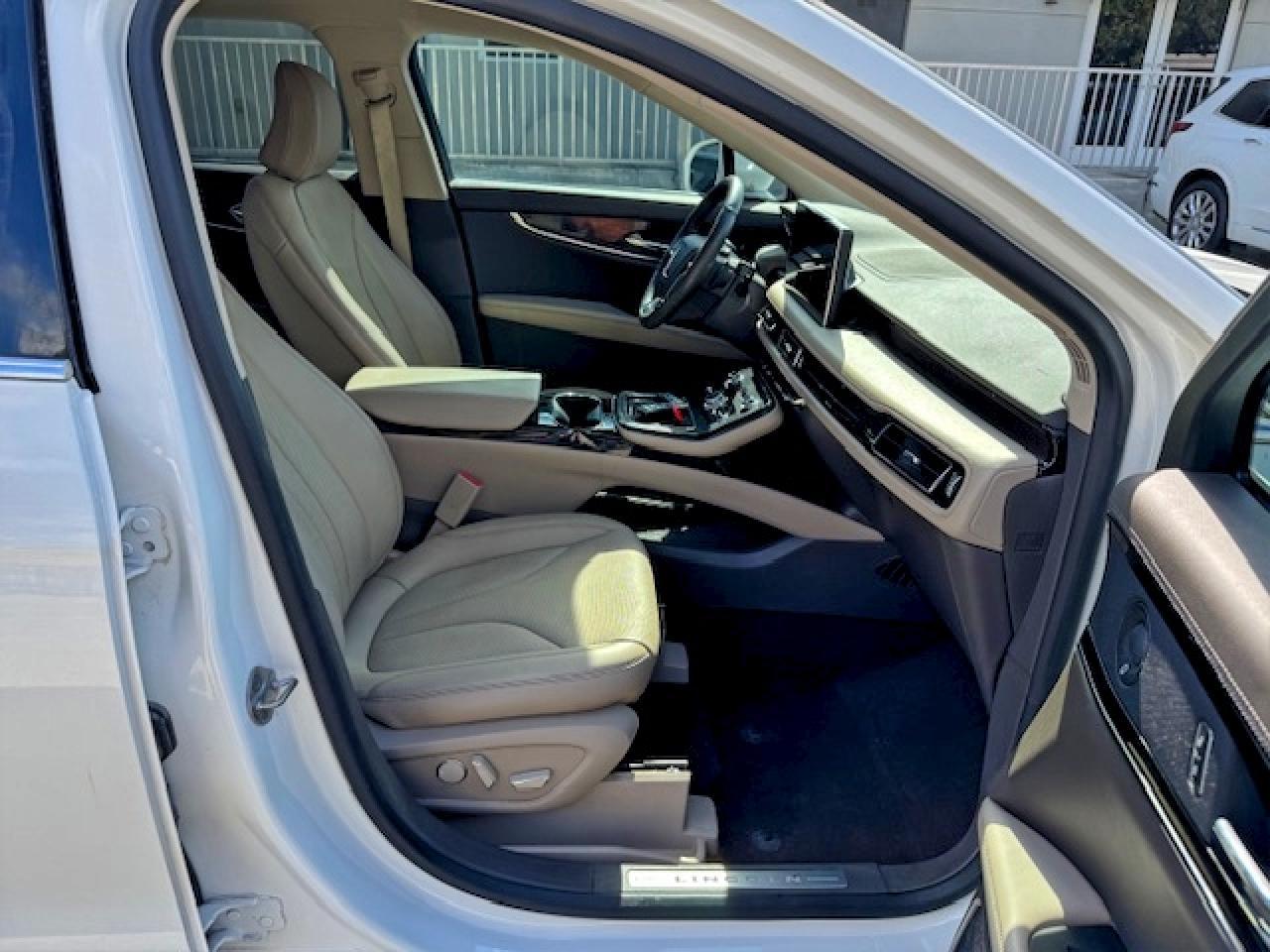 2021 Lincoln Nautilus Reserve - Image 7