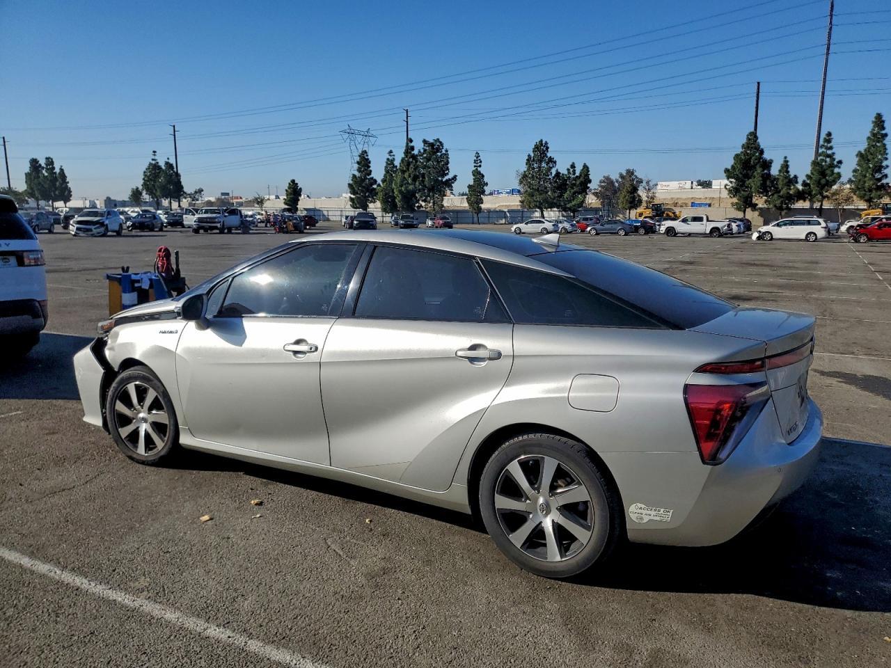 2016 Toyota Mirai - Фото 2
