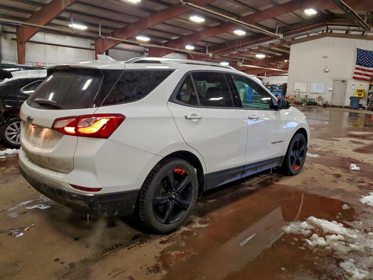 2020 Chevrolet Equinox Premier - Image 3