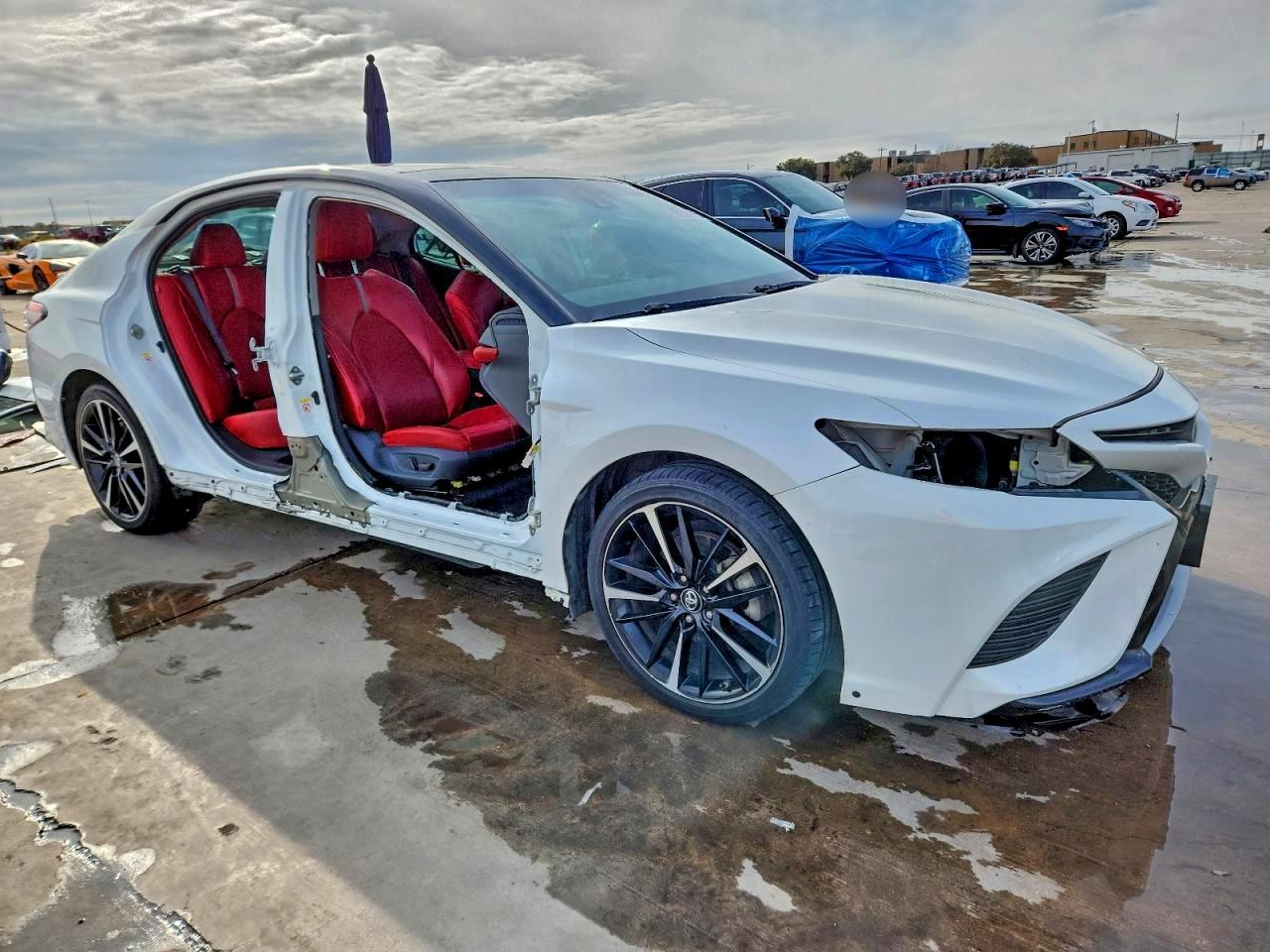 2019 Toyota Camry Xse - Image 4