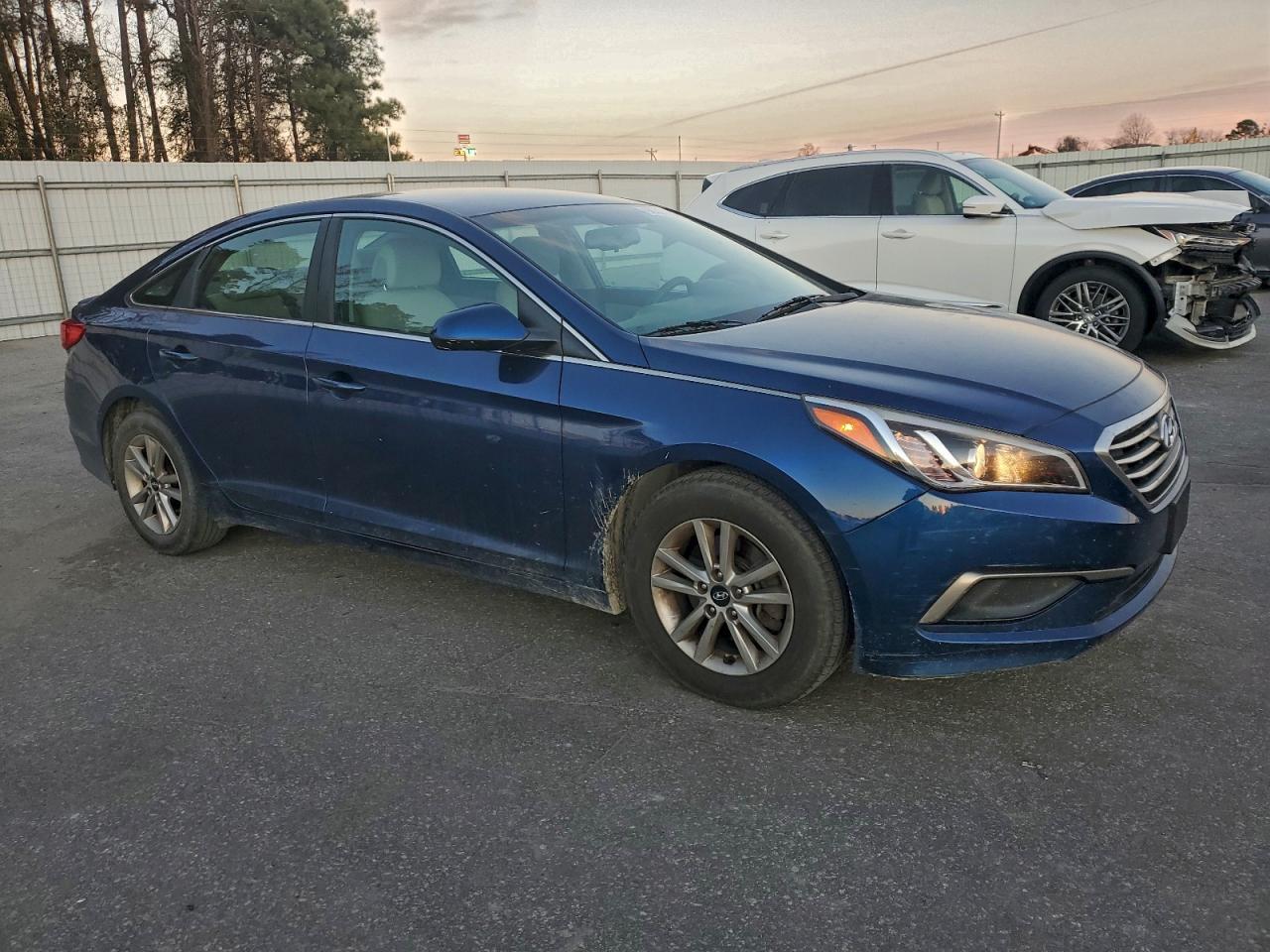 2016 Hyundai Sonata Se - Image 4