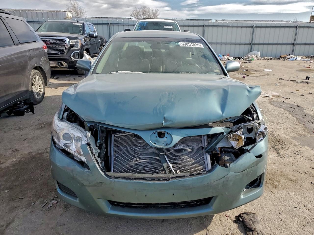 2010 Toyota Camry Le - Image 5