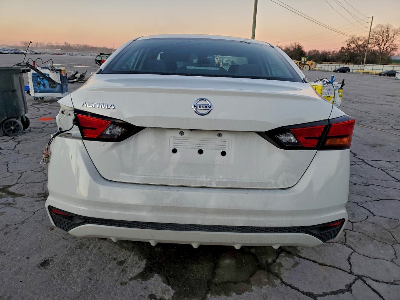 2022 Nissan Altima S - Image 6