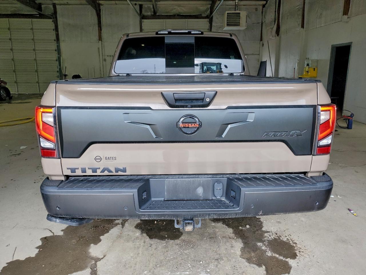 2021 Nissan Titan Sv - Image 6