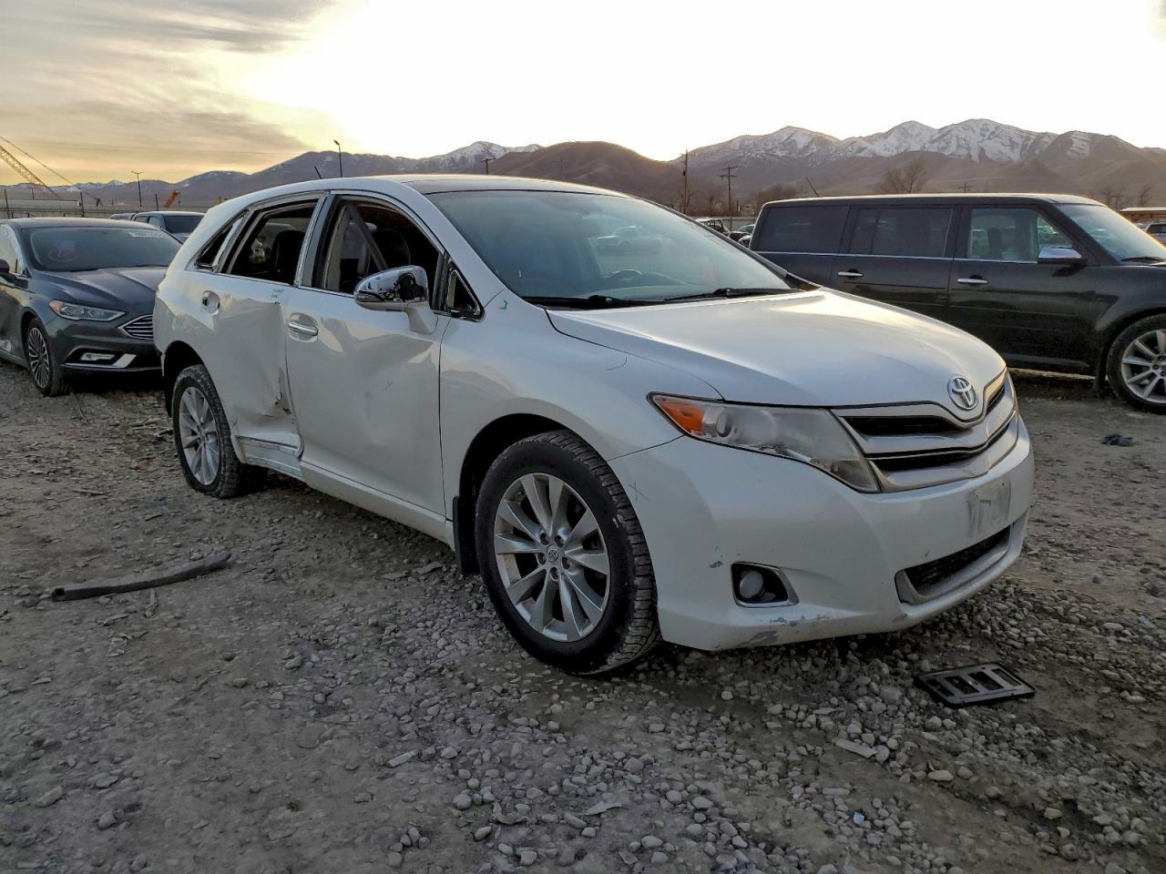 2014 Toyota Venza Xle - Image 4