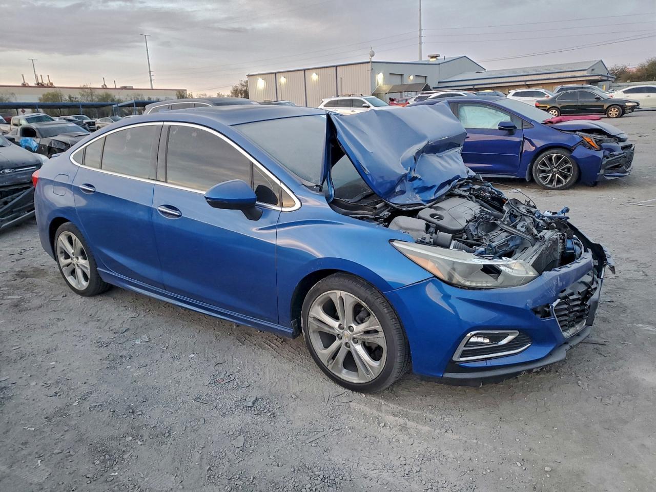 2017 Chevrolet Cruze Premier - Image 4
