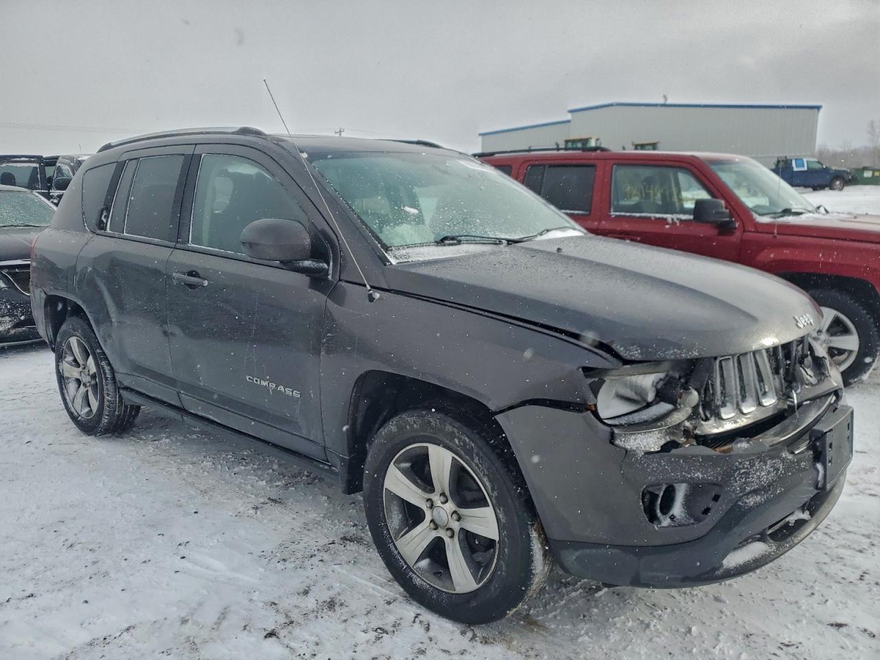 2016 Jeep Compass Latitude - Image 4