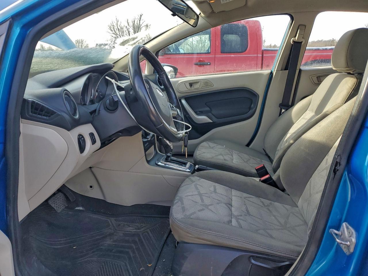 2013 Ford Fiesta Se - Фото 7