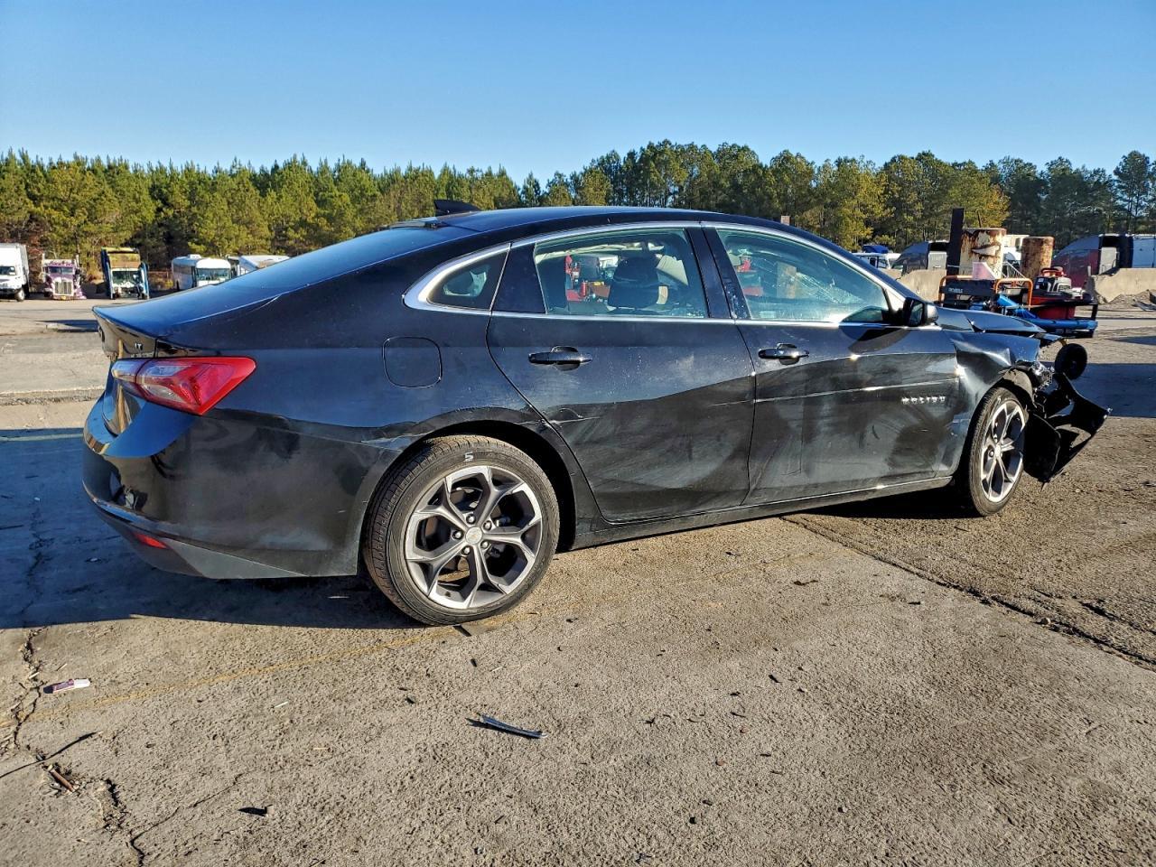 2022 Chevrolet Malibu Lt - Фото 3