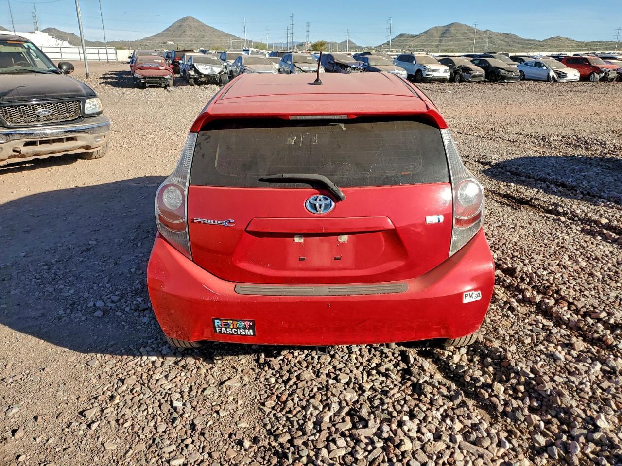 2012 Toyota Prius C - Фото 6