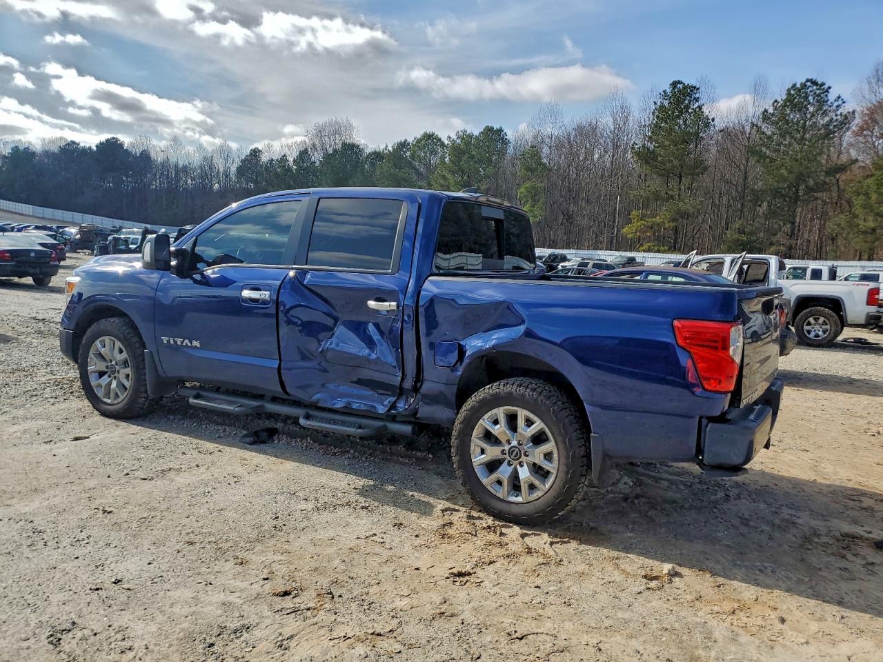 2024 Nissan Titan Pro-4X - Image 2