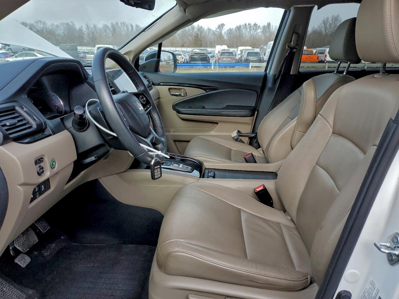 2022 Honda Pilot Touring - Image 7