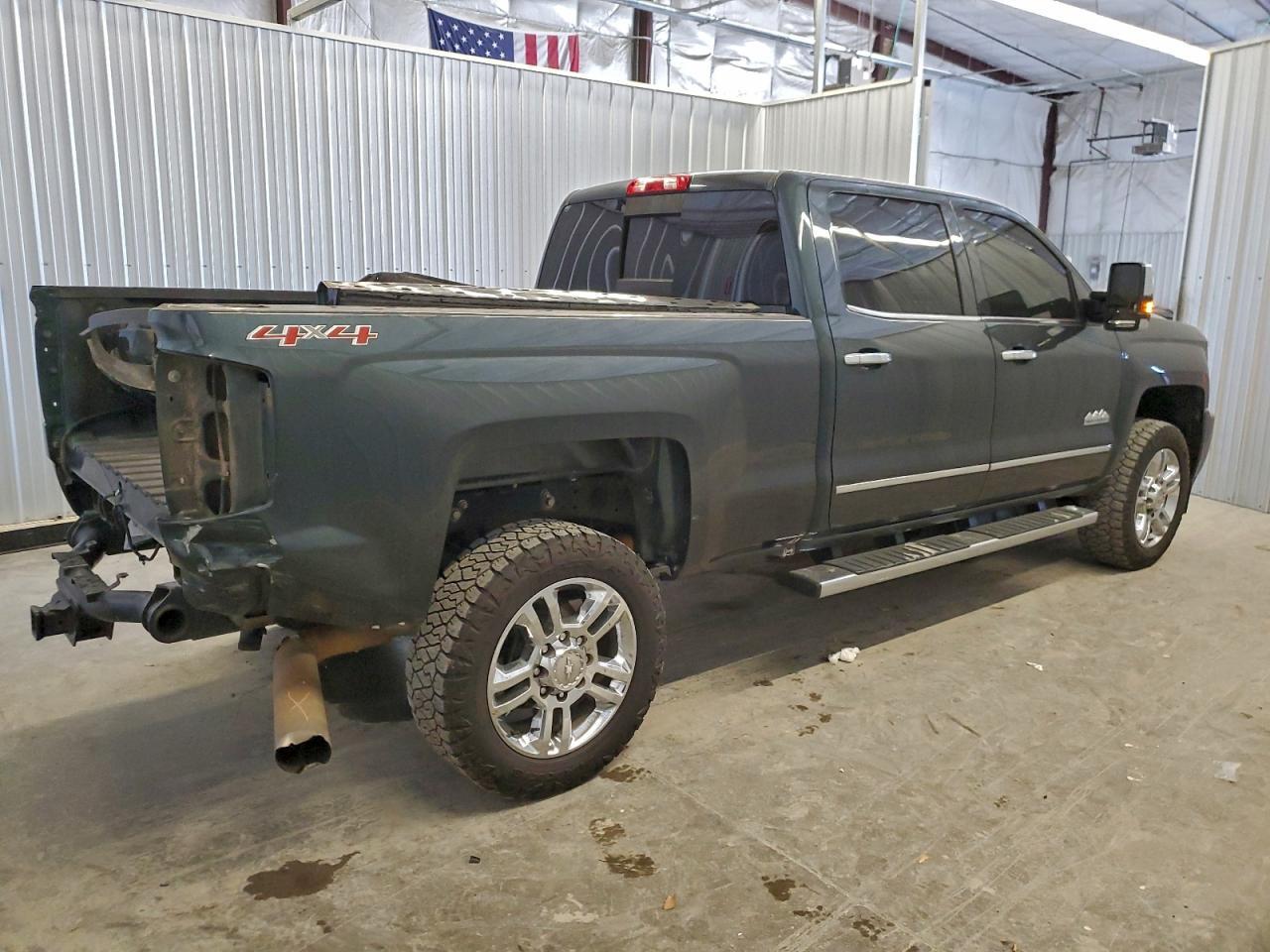 2017 Chev Silverado K2500 High Country - Image 3