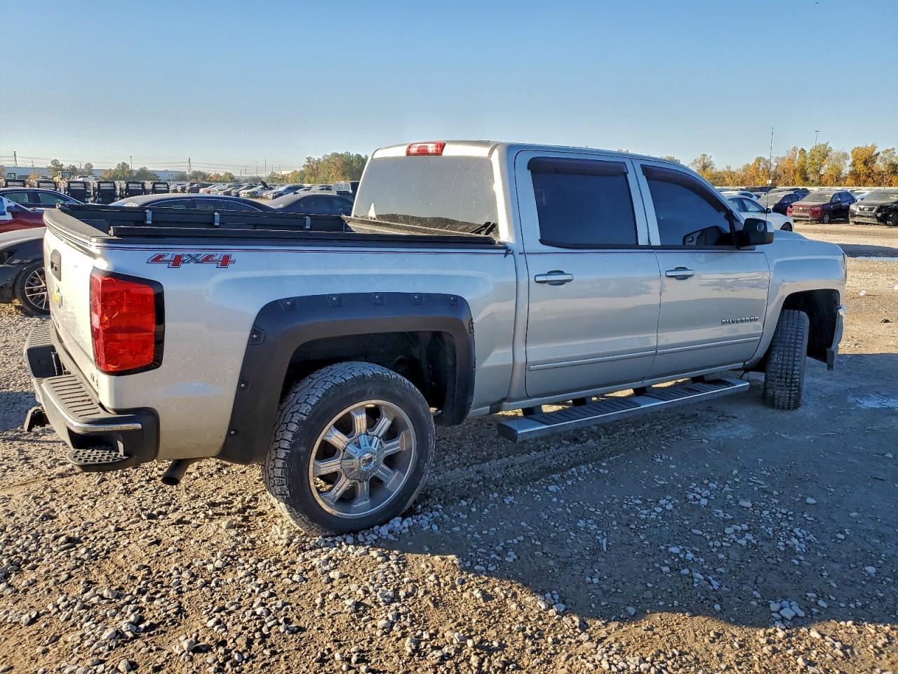 2017 Chevrolet Silverado K1500 Lt - Фото 3