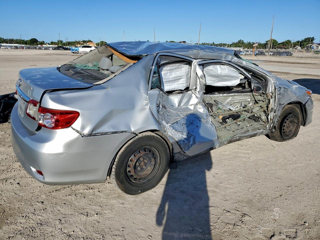 2013 Toyota Corolla Base - Фото 3
