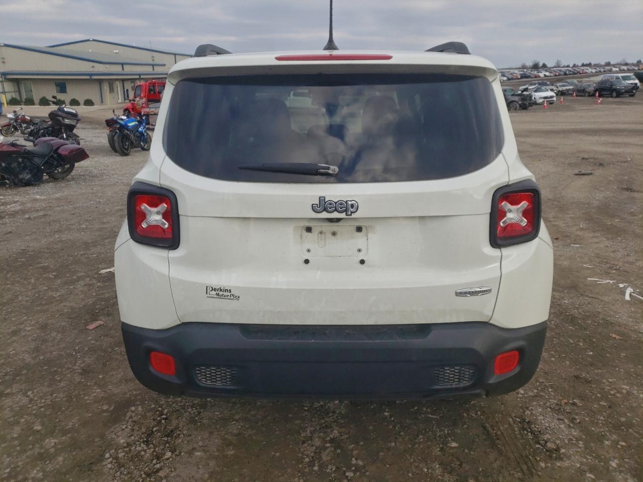 2017 Jeep Renegade Latitude - Фото 6