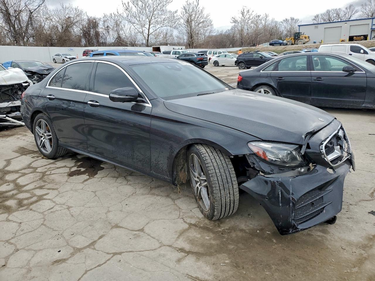 2018 Mercedes-Benz E 300 4Matic - Image 4