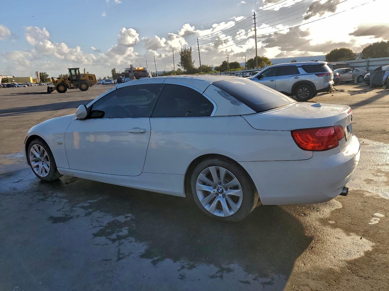 2011 BMW 335 I - Image 2