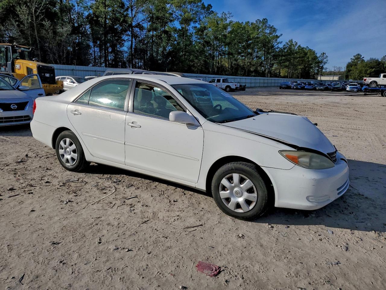 2002 Toyota Camry Le - Image 4