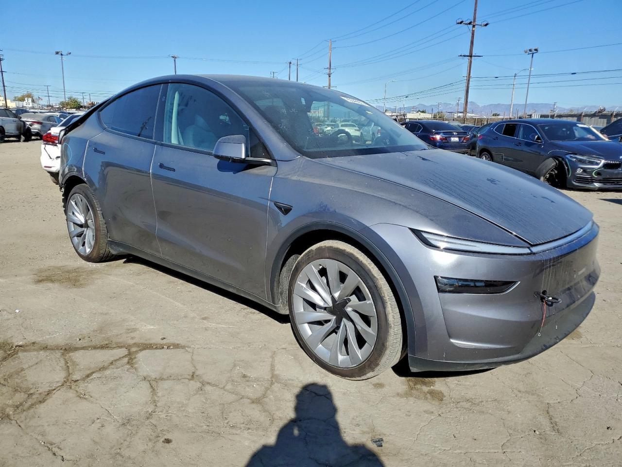 2026 Tesla Model Y - Фото 4