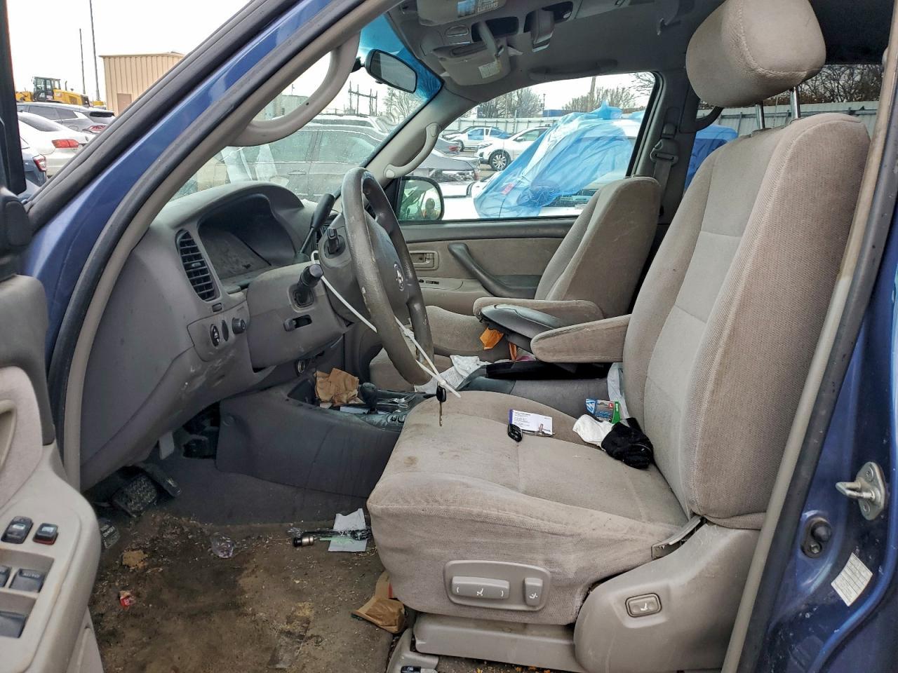 2003 Toyota Sequoia Sr5 - Image 7