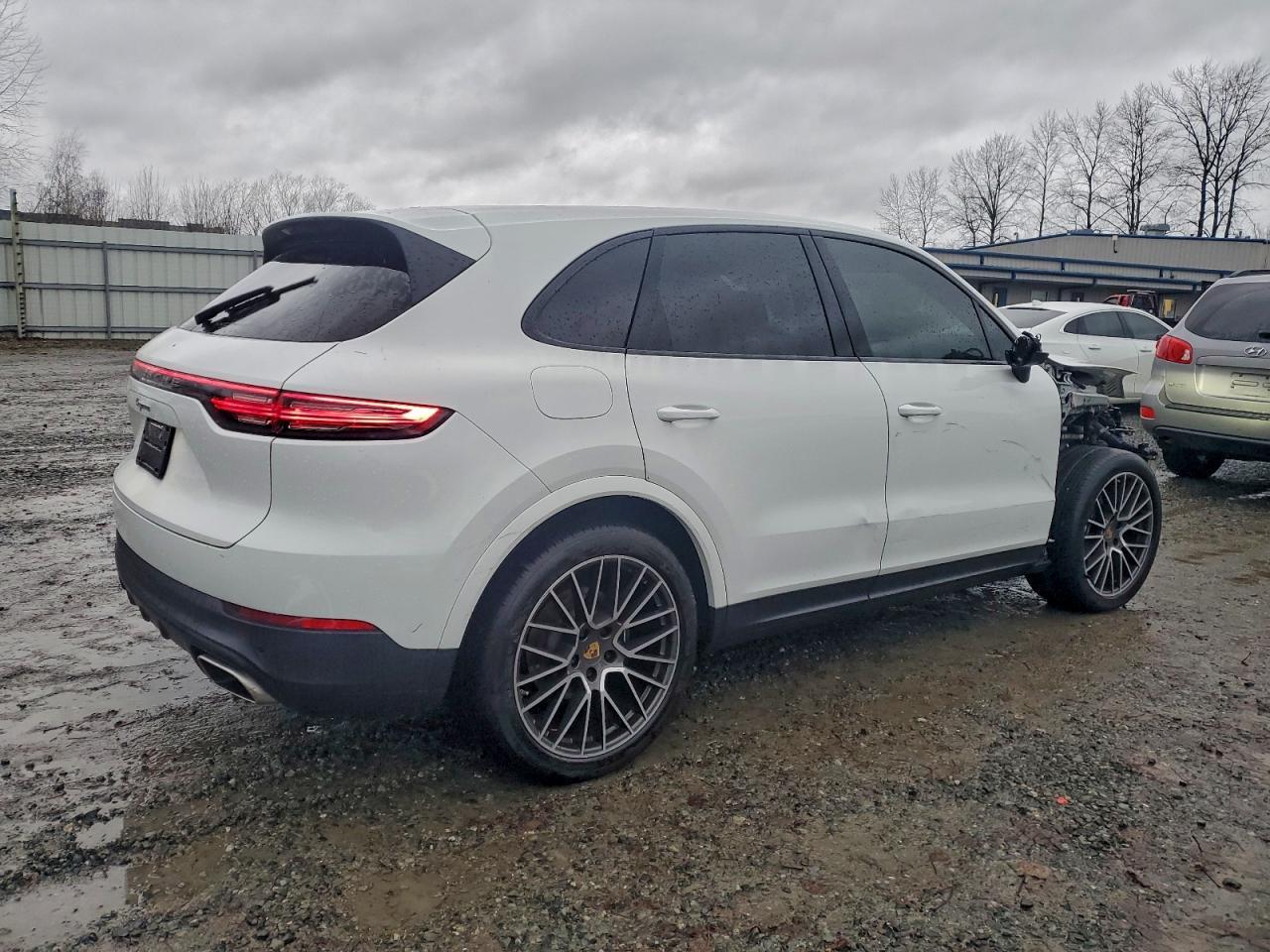 2021 Porsche Cayenne - Image 3