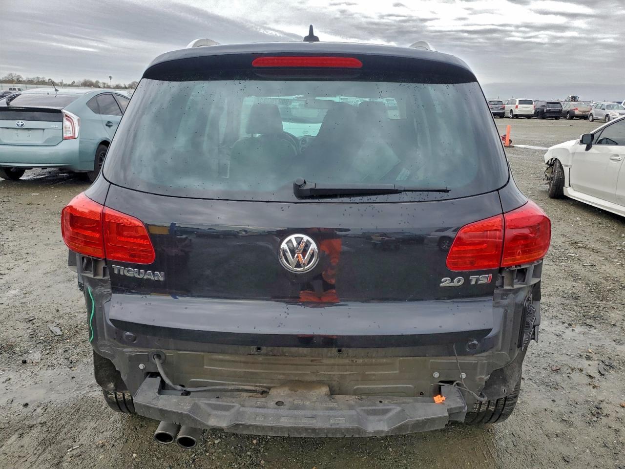 2014 Volkswagen Tiguan S - Image 6