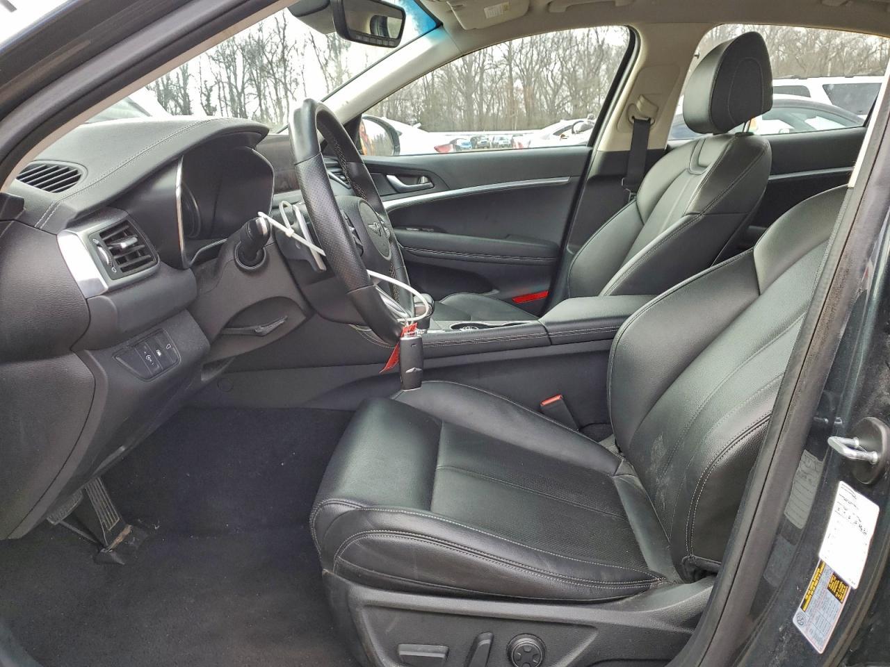 2023 Genesis G70 Base - Image 7