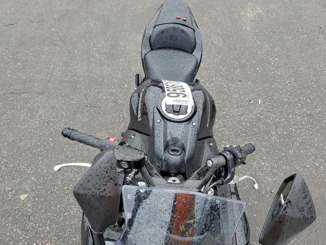 2025 Kawasaki Ex650 R - Фото 5