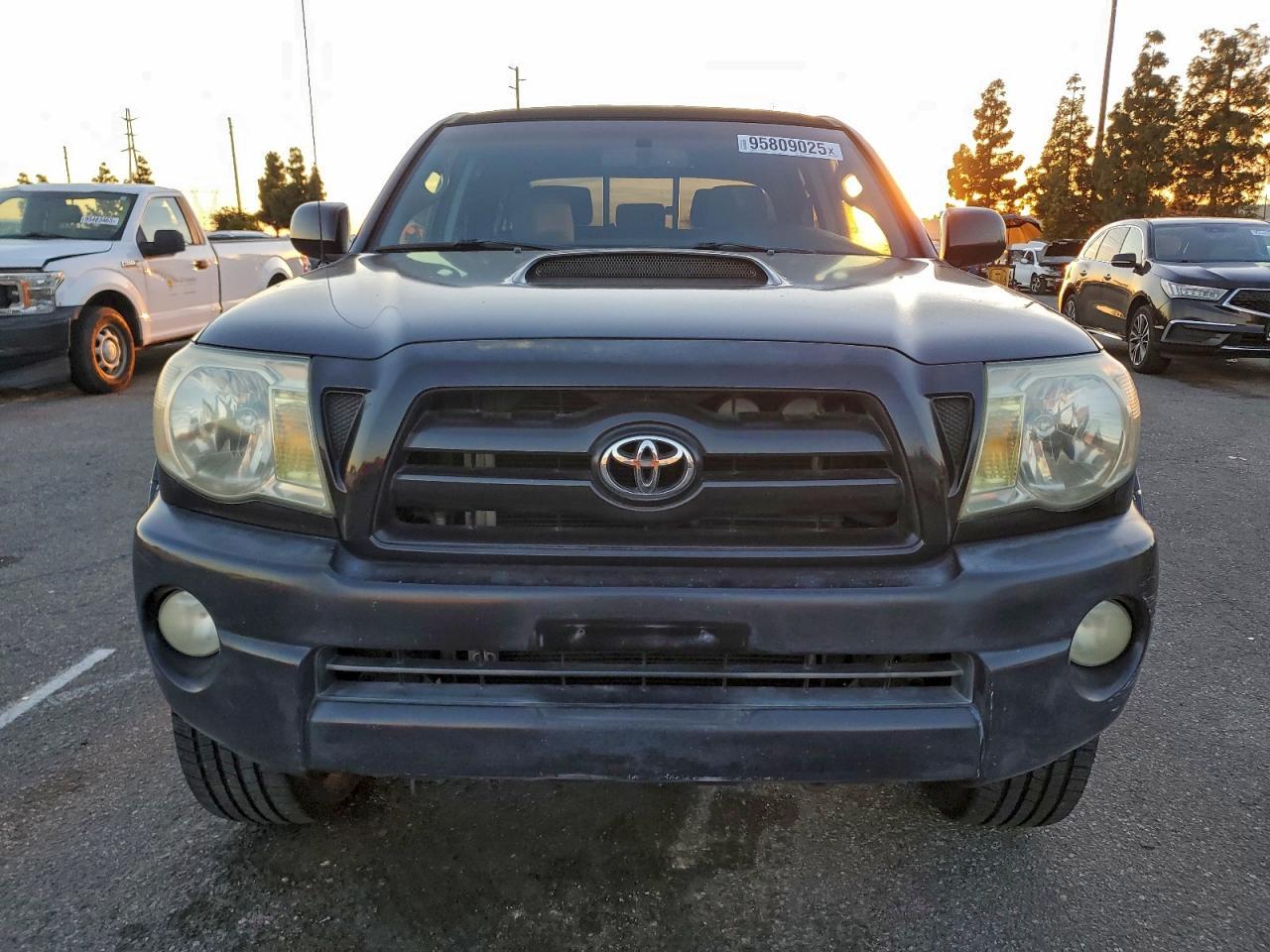 2007 Toyota Tacoma Double Cab Prerunner Long Bed - Image 5